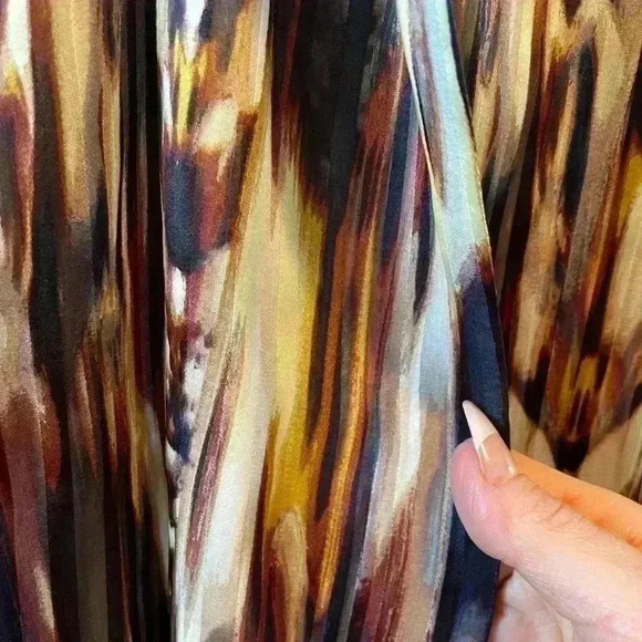 Classique Entier Sleeveless Multicolor/Watercolor 100% Silk Top in a size small. - Picture 6 of 14